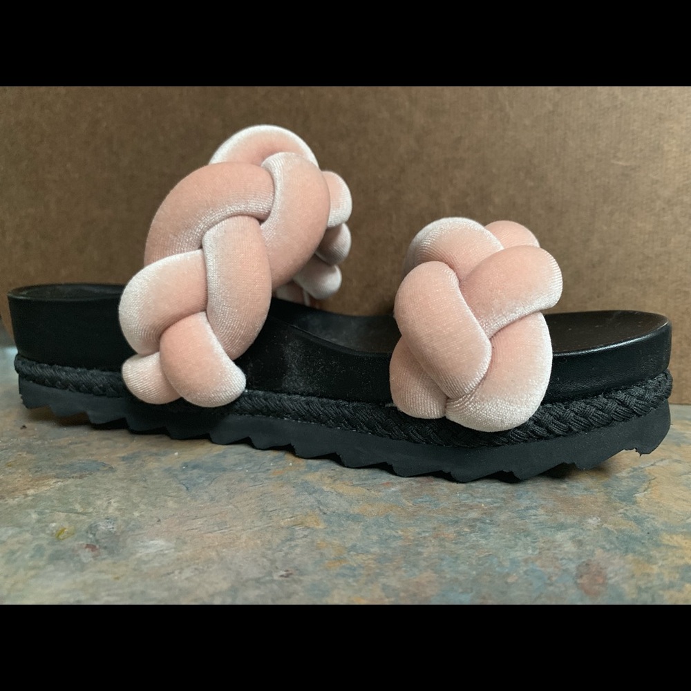 Chocolate Schubar size 37 velvety braided sandals.